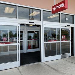 TJ Maxx - Entrance