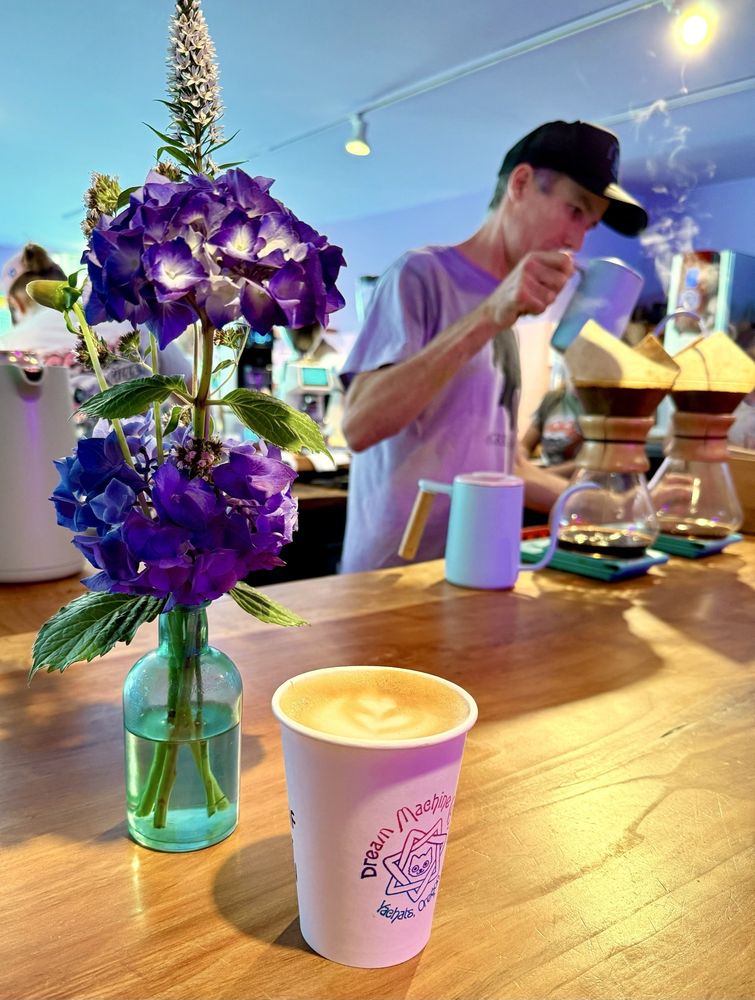 Dream Machine Coffee Logo