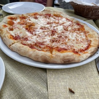 Al Vantaggio - Margherita pizza - Italian Near Me - Rome, RM Al Vantaggio - Margherita pizza - Italian Near Me - Rome, RM