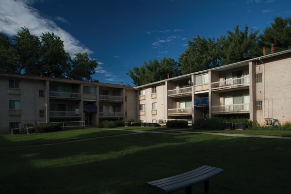 Londonderry Apartments by null