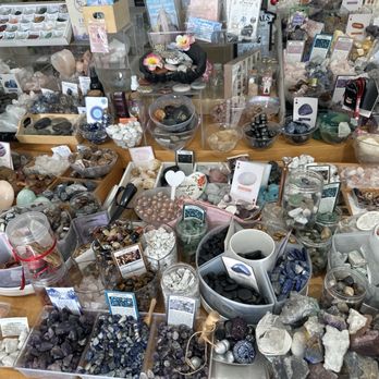 Moonlight Crystals & Earth - Tumbled stones and gifts - Gemstones & Minerals Near Me - Laguna Beach, California