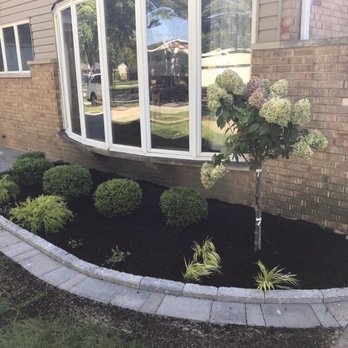 Cityscape Landscape - New landscaping front of house - Landscaping Near Me - Chicago, Illinois Cityscape Landscape - New landscaping front of house - Landscaping Near Me - Chicago, Illinois