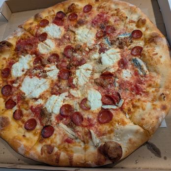 Regents Pizzeria - Pizza Near Me - San Diego, California