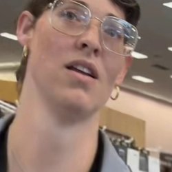 Barnes & Noble - A loser