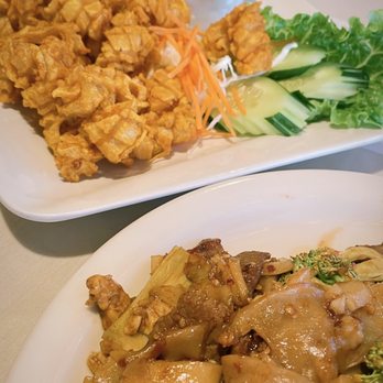 Siam Garden Cafe - Pad Thai - Thai Near Me - Honolulu, Hawaii