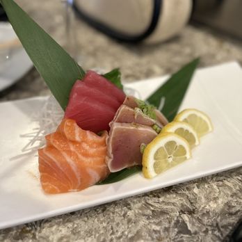 Shiki Sushi - 9 piece sashimi combo - Sushi Bars Near Me - Redlands, California