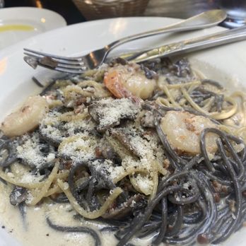 Maccheroni Republic - Bianchi & Neri. - Italian Near Me - Los Angeles, California