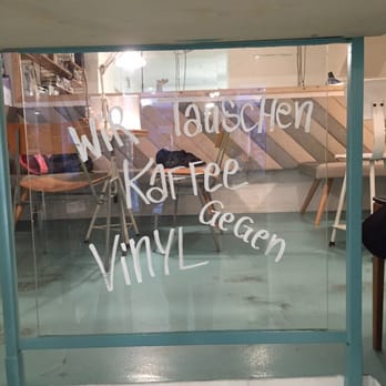 BUNA Kaffeeladen - Tausche Platten gegen Kaffee, super coole Idee - Coffee & Tea Near Me - Graz, 6