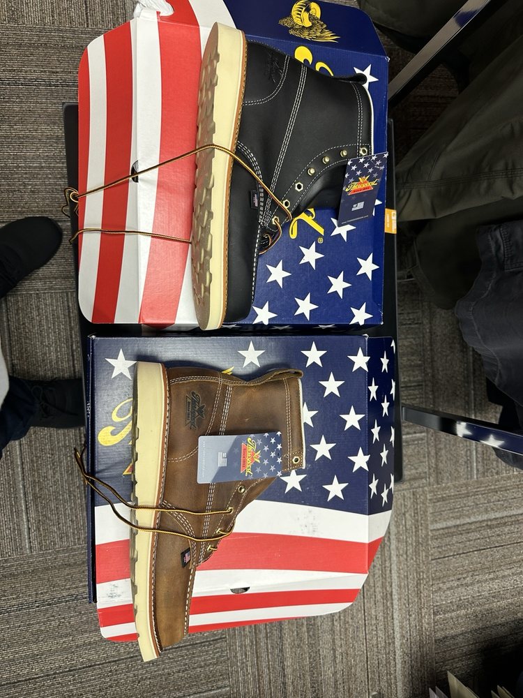 SHOE DEPOT Updated September 2024 30 Photos & 56 Reviews 39 Colma