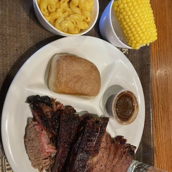 Spring Creek Barbeque - Brisket and sausage platter - Barbeque Near Me - McKinney, Texas