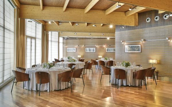 Hotel NH Collection Palacio de Burgos by null