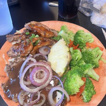 Pineapple Grill  - Hawaiian Near Me - Hurst, Texas