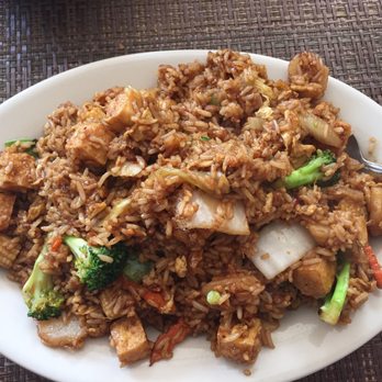 Sunrise Thai - AMAZING garlic fried rice with veggies and tofu - Thai Near Me - Madison Heights, Michigan