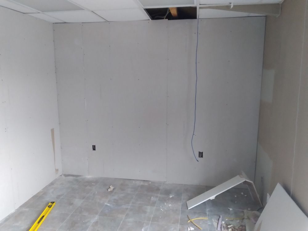 Slide of Bert's Roofing