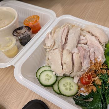 Lou Yau Kee - Poached chicken over rice (classic Hainanese Chicken style) - Chicken Shop Near Me - New York, New York Lou Yau Kee - Poached chicken over rice (classic Hainanese Chicken style) - Chicken Shop Near Me - New York, New York