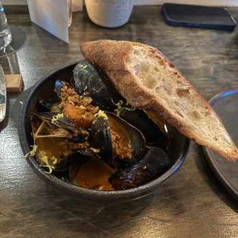 Jun - Mussels - New American Near Me - Houston, Texas