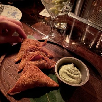 Armitage Alehouse - Samosa - Pubs Near Me - Chicago, Illinois Armitage Alehouse - Samosa - Pubs Near Me - Chicago, Illinois