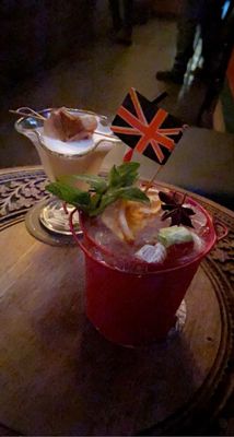 Apples & Pears Cocktail Bar by null