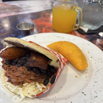 Arepa Venezuelan Kitchen - Arepa, empanada, and mango lemonade. So delicious! - Venezuelan Near Me - Seattle, Washington Arepa Venezuelan Kitchen - Arepa, empanada, and mango lemonade. So delicious! - Venezuelan Near Me - Seattle, Washington