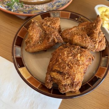 Dinah's Chicken - Spicy fried chicken - Chicken Shop Near Me - Glendale, California