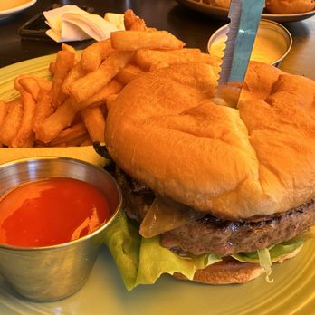 Morrison - "The One" Kobe beef mushroom burger - Gastropubs Near Me - Los Angeles, California