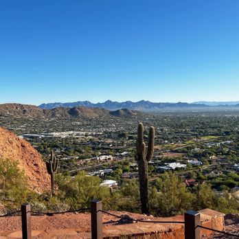 Camelback Mountain - Views - Parks Near Me - Phoenix, Arizona