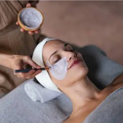 Customized facial ( Anti Aging/ Hydration)