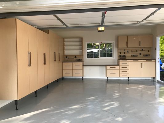 Palos Verdes Estates Projects - STYLISH & DURABLE GARAGE CABINETS IN LOS ANGELES

Looking for a way to bring a clean, organized look to your garage? Our garage cabinets in Los Angeles are the perfect solution to storing and organizing everything out of sight and bringing the nice, neat look you desire.

// TAILORED TO YOU
Select from our wide variety of colors, configurations, and workstations to create the right cabinet system for your garage.
// DURABILITY TO DEPEND ON
Our garage cabinets are made of durable melamine material and constructed with quality wooden dowels and screws. This solid construction offers durability you can depend on for years to come. Each side is also constructed with 3mm edge banding, ensuring lasting quality.
Contact us today for a free quote on our garage cabinets in Los Angeles, the best storage solution for a clean, organized look.