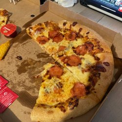 Pizza Hut - Pepperoni pizza
