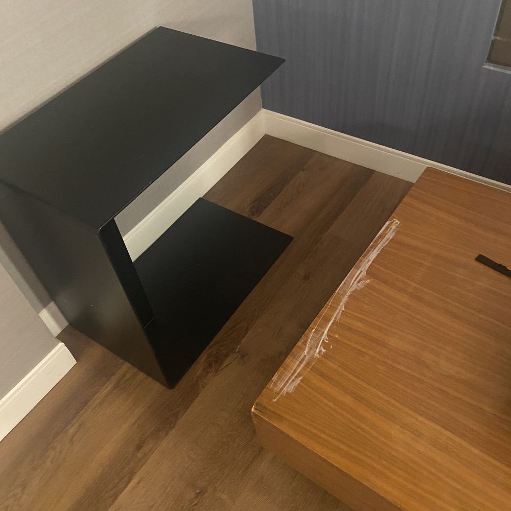Marriott Irvine Spectrum - Wear marks on coffee table - Hotels Near Me - Irvine, California Marriott Irvine Spectrum - Wear marks on coffee table - Hotels Near Me - Irvine, California