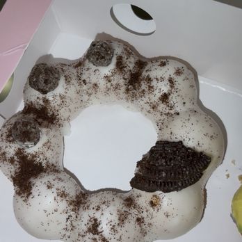 Goldmiss - Cookies and Cream Donut - Donuts Near Me - East Rutherford, New Jersey Goldmiss - Cookies and Cream Donut - Donuts Near Me - East Rutherford, New Jersey