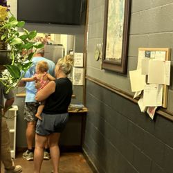 Young's BBQ & More - Fat people line up and settle for lowlife service and marginal good.