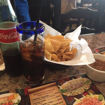 Los Compadres - Chips and salsa, with Coke from Mexico. Comes in a bottle - Mexican Near Me - Long Beach, California Los Compadres - Chips and salsa, with Coke from Mexico. Comes in a bottle - Mexican Near Me - Long Beach, California