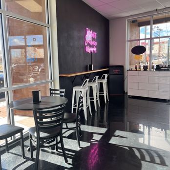 Suga Suga - Cute sign and indoor seating - Gelato Near Me - Albuquerque, New Mexico