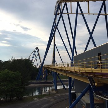 Six Flags Great Adventure - Amusement Parks Near Me - Jackson Township, New Jersey