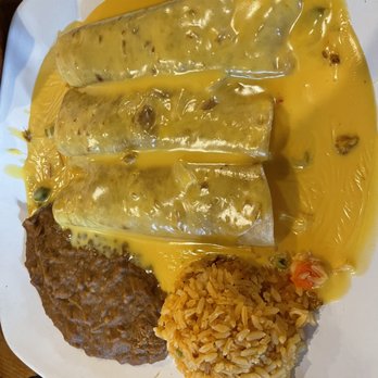 Hacienda Mis Padres Mexican Grill - Chicken Enchiladas - Mexican Near Me - Conroe, Texas Hacienda Mis Padres Mexican Grill - Chicken Enchiladas - Mexican Near Me - Conroe, Texas