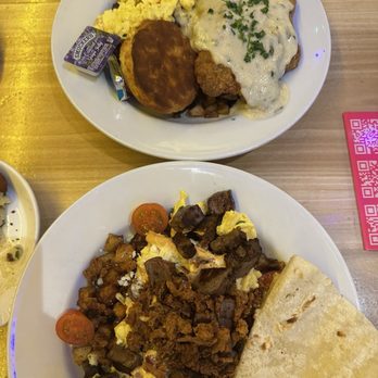 Werewolf - Country fried steak w biscuits and steak and eggs breakfast bowl - Breakfast & Brunch Near Me - San Diego, California
