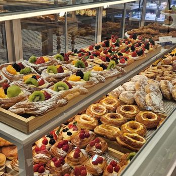 Paris Baguette - Pastries and donuts - Bakeries Near Me - Hartsdale, New York Paris Baguette - Pastries and donuts - Bakeries Near Me - Hartsdale, New York