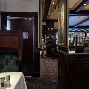 Old Ebbitt Grill - Bars Near Me - Washington, DC, District of Columbia Old Ebbitt Grill - Bars Near Me - Washington, DC, District of Columbia