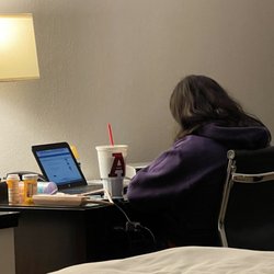 Radisson Hotel & Conference Center Rockford - Clean spacious rooms. Great desk area for my daughter to work on her homework.