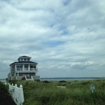 Cupsogue Beach Hut - dune road - Beaches Near Me - Westhampton Beach, New York