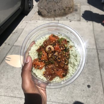 Sweetfin Poke Venice Beach - Tuna + salmon combo over bamboo rice with spicy garlic gochujang sauce - Poke Near Me - Los Angeles, California Sweetfin Poke Venice Beach - Tuna + salmon combo over bamboo rice with spicy garlic gochujang sauce - Poke Near Me - Los Angeles, California