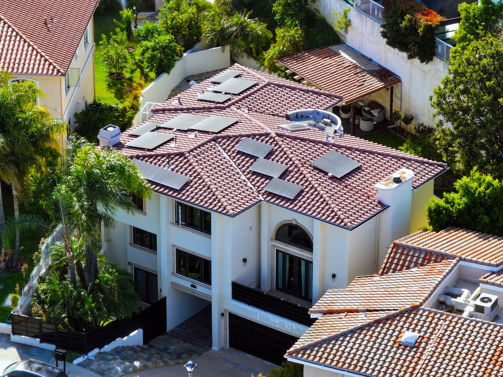 Slide of Solar G Solutions