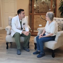 Senior Doc - Dr. Thomas