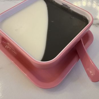 Kowloon Tong - Desserts Near Me - Brooklyn, New York