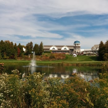 Silo Grill - View of Silo Grill and the 18th hole - Canadian (New) Near Me - Markham, Ontario