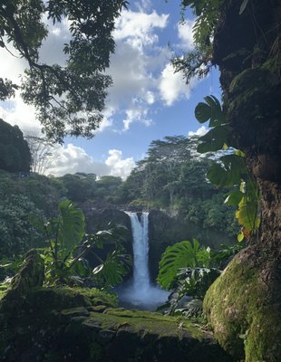 Wailuku River State Park by null