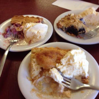 Aztec Restaurant - We used to get pie at The Triangle Cafe when passing through. Found our new "go to" place for friendly service and tasty pie. - New American Near Me - Aztec, New Mexico