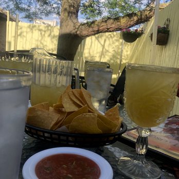 Casa Jalisco Restaurant - Chips, salsa & mango margs - Mexican Near Me - Alexandria, Minnesota