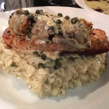 Mo & Hari's Italian Bistro - Wine Bars Near Me - Midlothian, Texas